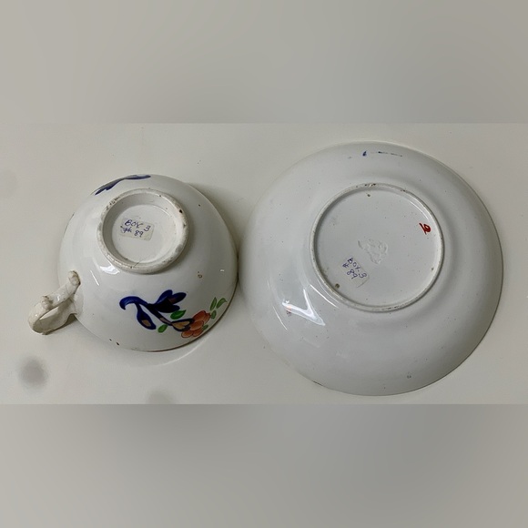 19th Century Antique Gaudy Welsh Butterfly Pattern Hand Painted Cup & Saucer Set - Picture 4 of 16